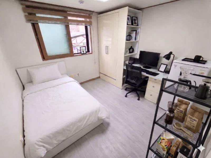 든든부동산 매물 — <49번>보:1000만/월:55만/신대방역7분/뻥view~/방구조 좋다!